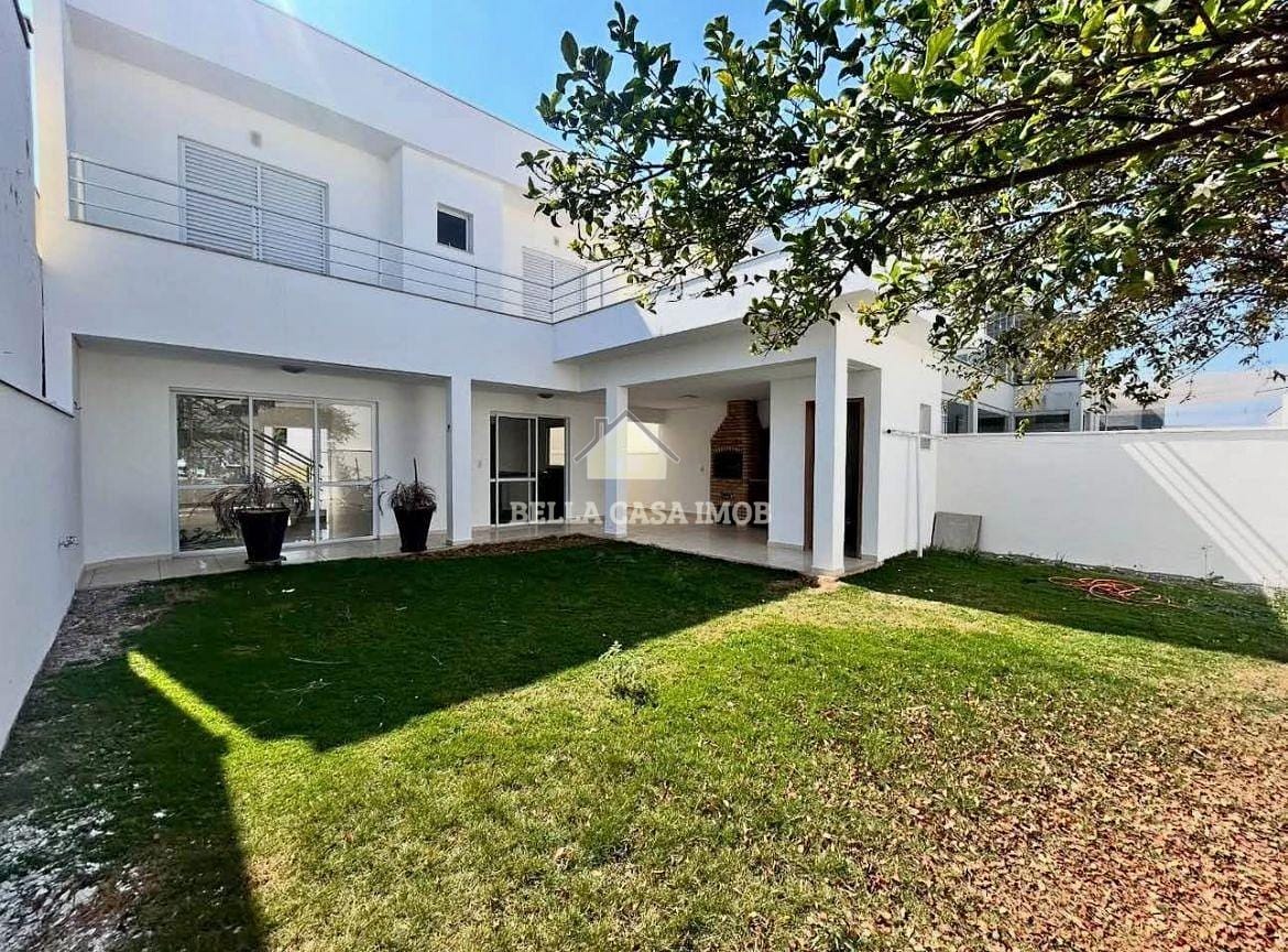 Sobrado à venda e aluguel com 3 quartos, 205m² - Foto 1