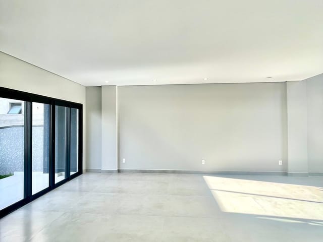 Sobrado com 160m² 3 quartos e 4 banheiros, à venda, no bairro Contorno em Ponta Grossa