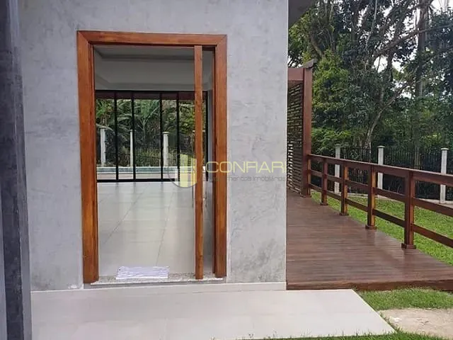 Sobrado com 394m² 3 quartos e 8 banheiros, à venda, no bairro Taquaras em Balneário Camboriú