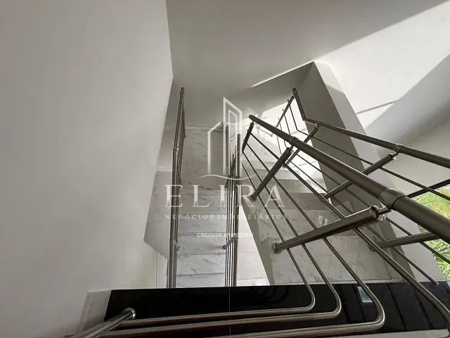 Sobrado com 300m² 3 quartos e 4 banheiros, à venda, no bairro Parque Nova Carioba em Americana