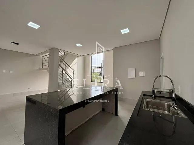 Sobrado com 300m² 3 quartos e 4 banheiros, à venda, no bairro Parque Nova Carioba em Americana