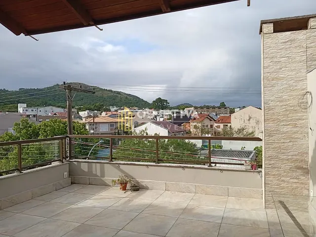 Sobrado com 77m² 3 quartos e 2 banheiros, à venda, no bairro Hípica em Porto Alegre