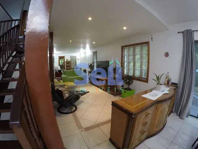 Sobrado com 510m² 4 quartos e 6 banheiros, à venda, no bairro Bosque / Vinhedo em Vinhedo