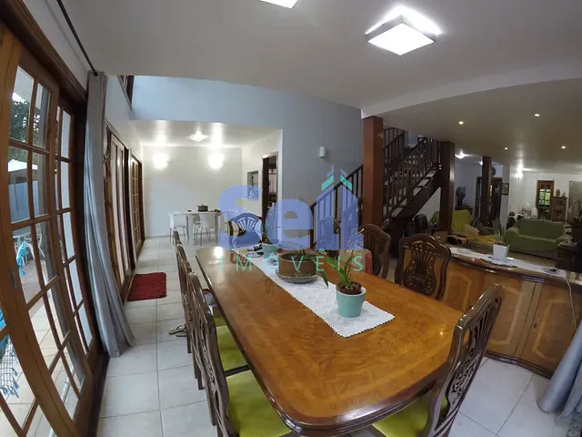 Sobrado com 510m² 4 quartos e 6 banheiros, à venda, no bairro Bosque / Vinhedo em Vinhedo