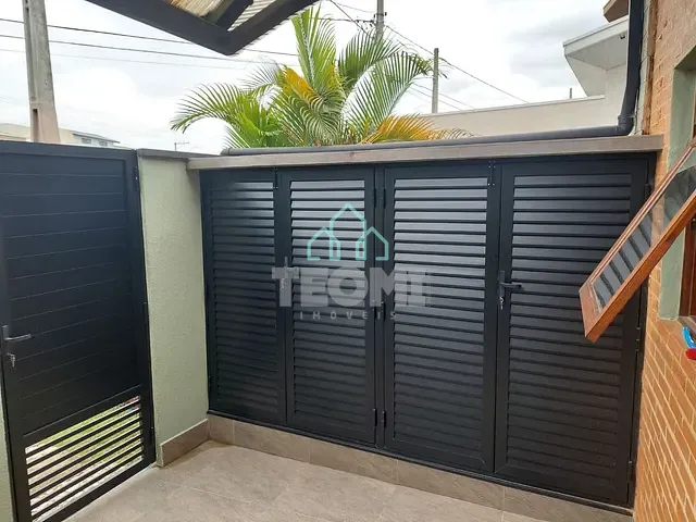 Sobrado com 250m² 2 quartos e 2 banheiros, à venda, no bairro Piracangaguá em Taubaté