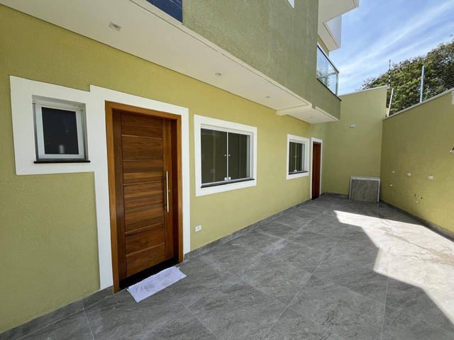 Sobrado com 76m² 2 quartos e 1 banheiro, à venda, no bairro Parque Jaçatuba em Santo André