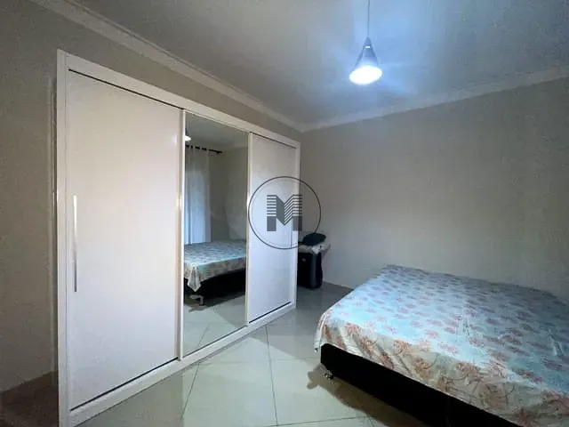 Sobrado 3 quartos e 2 banheiros, à venda, no bairro Vila Mariana em Aparecida