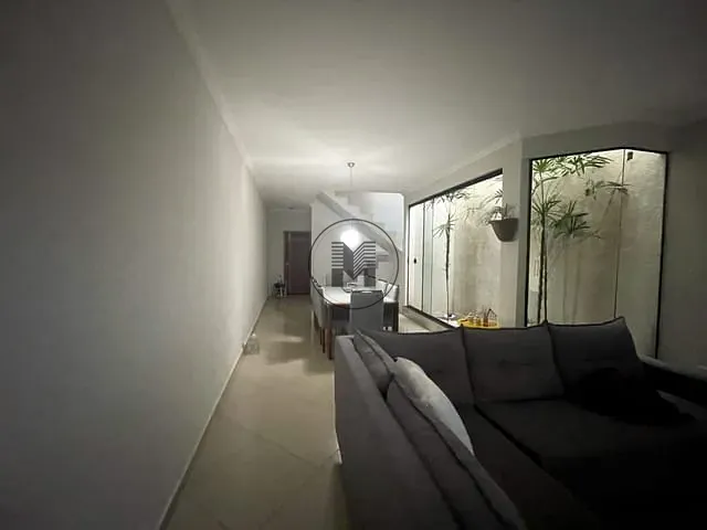 Sobrado 3 quartos e 2 banheiros, à venda, no bairro Vila Mariana em Aparecida