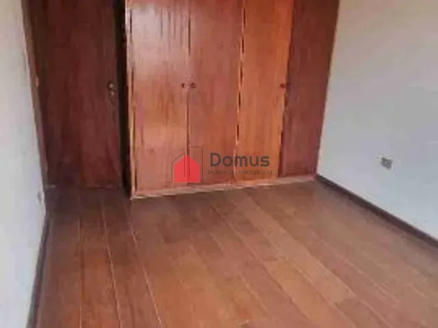 Sobrado com 303m² 4 quartos e 1 banheiro, à venda ou para alugar, no bairro Jardim Rosely em Pindamonhangaba
