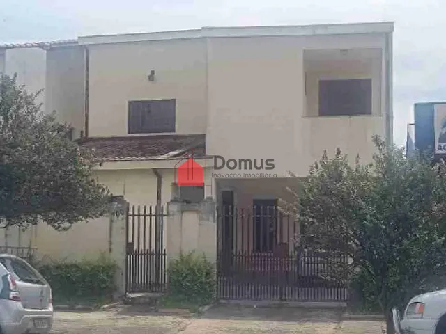 Sobrado com 303m² 4 quartos e 1 banheiro, à venda ou para alugar, no bairro Jardim Rosely em Pindamonhangaba
