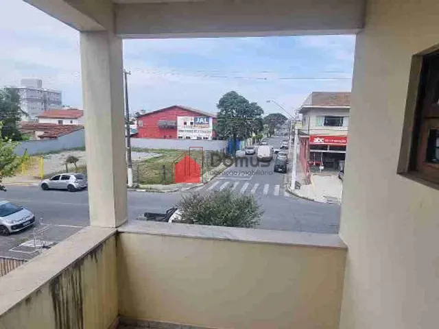 Sobrado com 303m² 4 quartos e 1 banheiro, à venda ou para alugar, no bairro Jardim Rosely em Pindamonhangaba