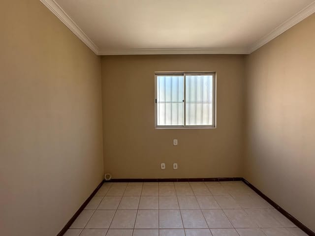 Sobrado com 180m² 4 quartos e 4 banheiros, para alugar, no bairro Parque Amazônia em Goiânia