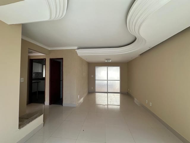 Sobrado com 180m² 4 quartos e 4 banheiros, para alugar, no bairro Parque Amazônia em Goiânia