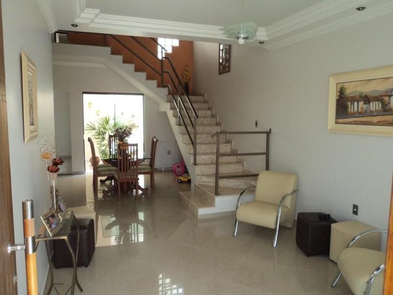 Sobrado, 3 quartos, 180 m² - Foto 1