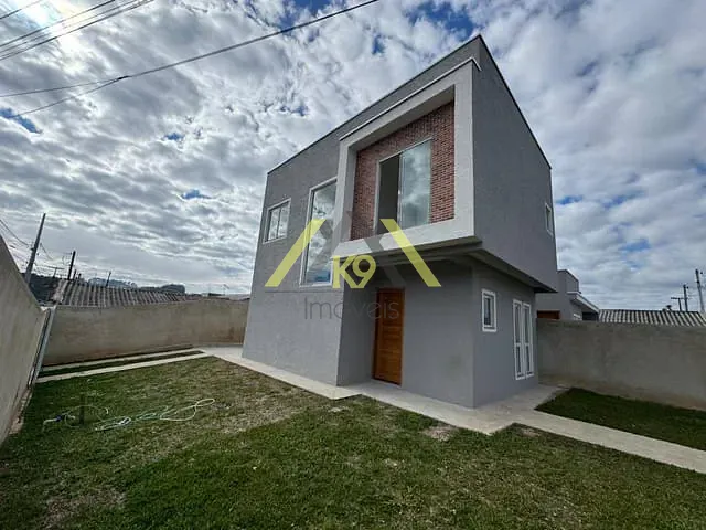 Sobrado com 170m² 3 quartos e 3 banheiros, à venda, no bairro São Gabriel em Colombo