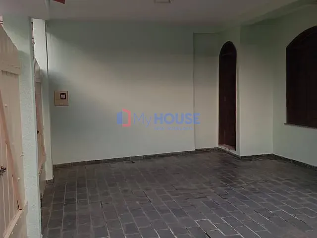 Sobrado 6 quartos e 5 banheiros, à venda ou para alugar, no bairro Hernani Sá em Ilhéus