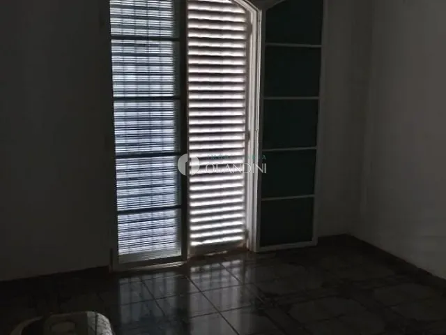 Sobrado com 270m² 4 quartos e 2 banheiros, à venda, no bairro Parque Orlando Correa Barbosa em Artur Nogueira