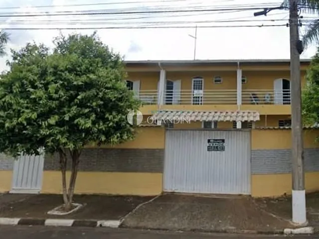 Sobrado com 270m² 4 quartos e 2 banheiros, à venda, no bairro Parque Orlando Correa Barbosa em Artur Nogueira