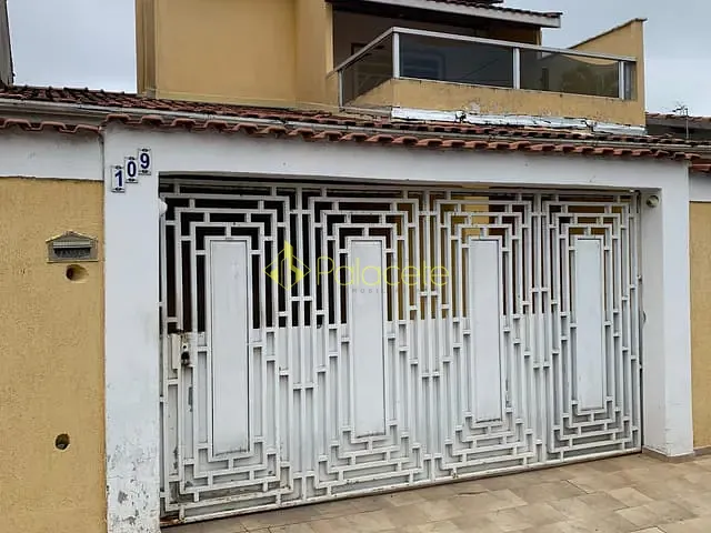 Sobrado com 250m² 3 quartos e 3 banheiros, à venda, no bairro Loteamento Residencial Andrade em Pindamonhangaba