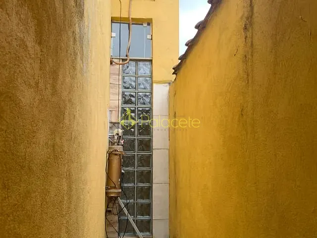 Sobrado com 250m² 3 quartos e 3 banheiros, à venda, no bairro Loteamento Residencial Andrade em Pindamonhangaba