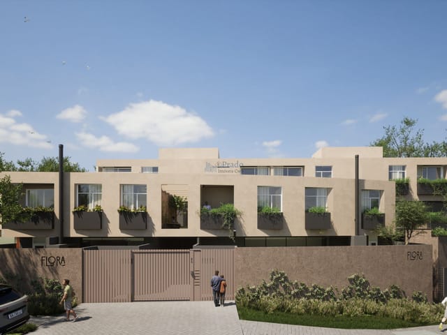 Sobrado com 183m² 3 quartos e 3 banheiros, à venda, no bairro Campo Comprido em Curitiba