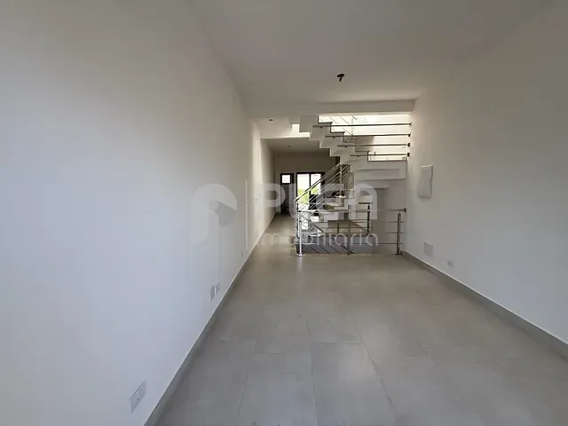 Sobrado com 130m² 3 quartos e 3 banheiros, à venda, no bairro Santa Teresinha em São Paulo