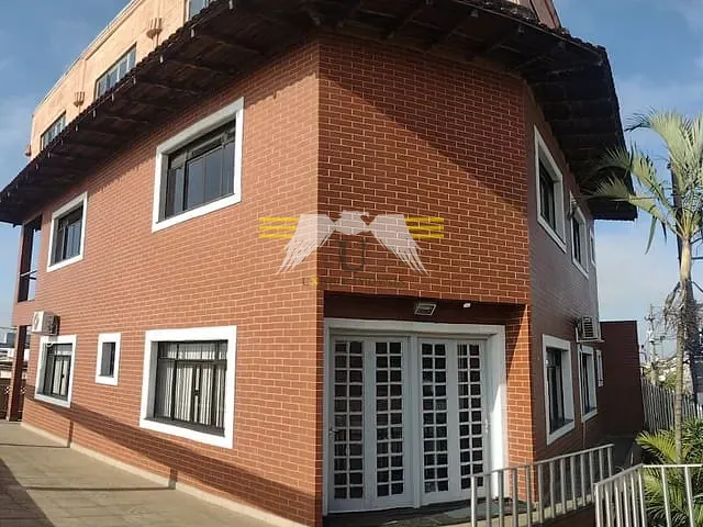 Sobrado com 254m² 3 quartos e 8 banheiros, à venda, no bairro Jardim Record em São Paulo