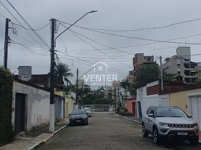 Sobrado com 353m² 3 quartos e 4 banheiros, à venda, no bairro Enseada em Guarujá
