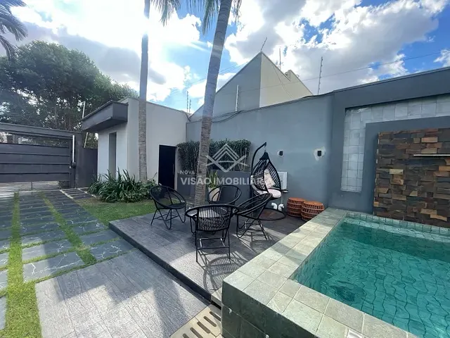Sobrado com 262m² 3 quartos e 2 banheiros, à venda, no bairro Jardim Maringá em Sinop