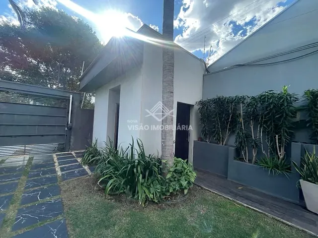 Sobrado com 262m² 3 quartos e 2 banheiros, à venda, no bairro Jardim Maringá em Sinop