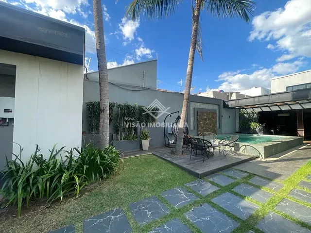 Sobrado com 262m² 3 quartos e 2 banheiros, à venda, no bairro Jardim Maringá em Sinop