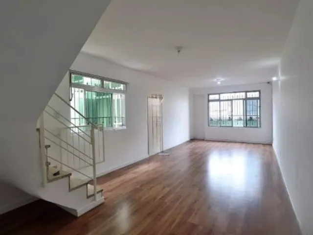 Sobrado 3 quartos e 3 banheiros, à venda, no bairro Parque Jaçatuba em Santo André