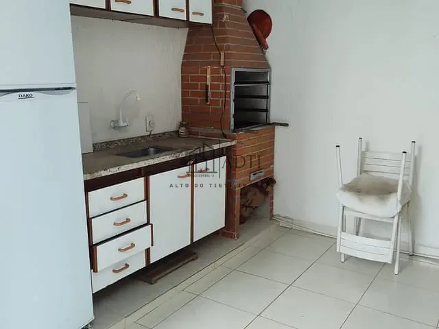 Sobrado com 150m², para alugar, no bairro Jardim São Pedro em Mogi das Cruzes