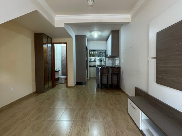 Sobrado com 58m² 2 quartos e 2 banheiros, à venda ou para alugar, no bairro Jardim Carvalho em Ponta Grossa
