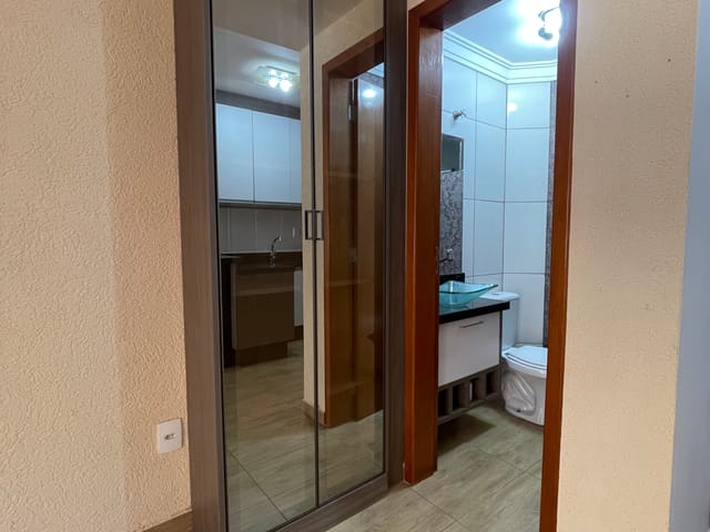 Sobrado com 58m² 2 quartos e 2 banheiros, à venda ou para alugar, no bairro Jardim Carvalho em Ponta Grossa