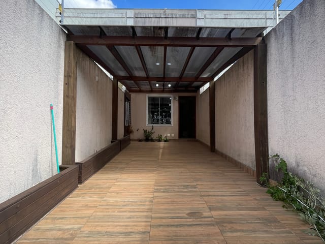 Sobrado com 58m² 2 quartos e 2 banheiros, à venda ou para alugar, no bairro Jardim Carvalho em Ponta Grossa