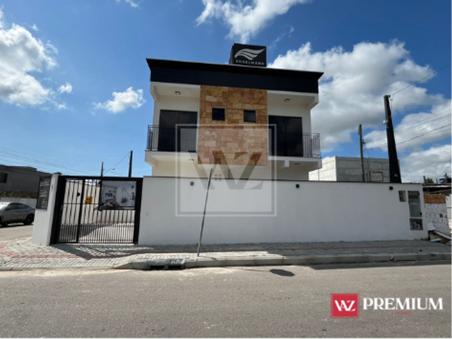 Sobrado 2 quartos e 3 banheiros, à venda, no bairro Morretes em Itapema