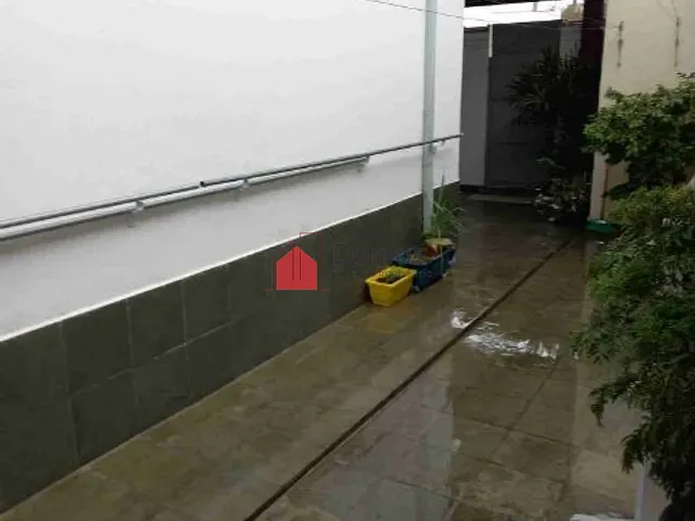 Sobrado com 226m² 3 quartos e 1 banheiro, à venda, no bairro Jardim Rosely em Pindamonhangaba