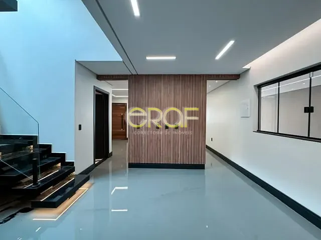 Sobrado com 180m² 4 quartos e 5 banheiros, à venda, no bairro Formosinha em Formosa