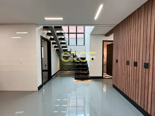 Sobrado com 180m² 4 quartos e 5 banheiros, à venda, no bairro Formosinha em Formosa