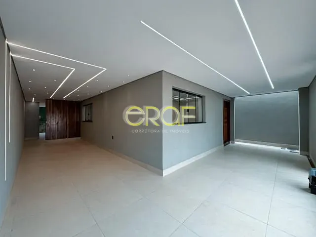 Sobrado com 180m² 4 quartos e 5 banheiros, à venda, no bairro Formosinha em Formosa