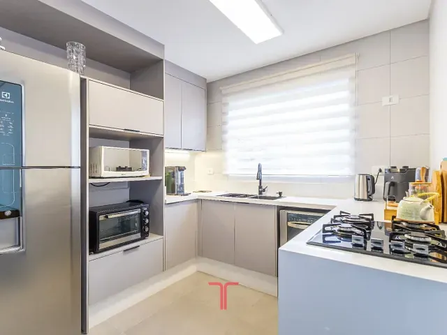 Sobrado com 115m² 3 quartos e 2 banheiros, à venda, no bairro Portão em Curitiba