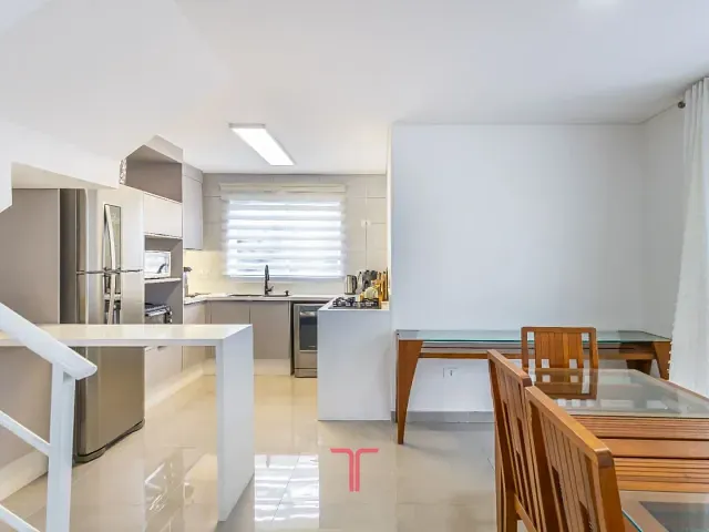 Sobrado com 115m² 3 quartos e 2 banheiros, à venda, no bairro Portão em Curitiba