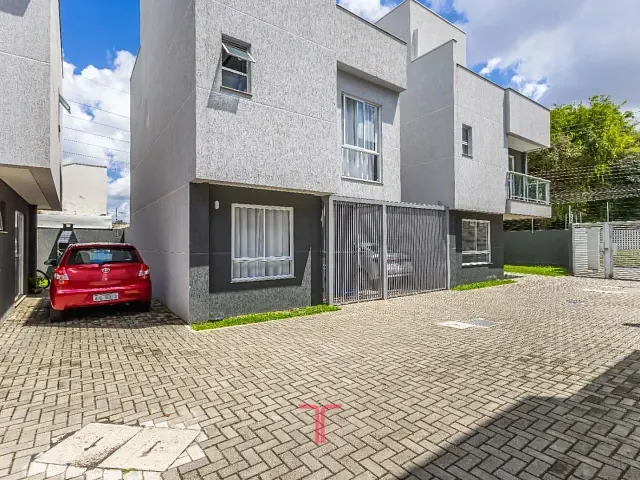 Sobrado com 115m² 3 quartos e 2 banheiros, à venda, no bairro Portão em Curitiba