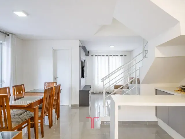 Sobrado com 115m² 3 quartos e 2 banheiros, à venda, no bairro Portão em Curitiba