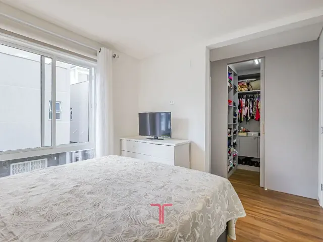 Sobrado com 115m² 3 quartos e 2 banheiros, à venda, no bairro Portão em Curitiba