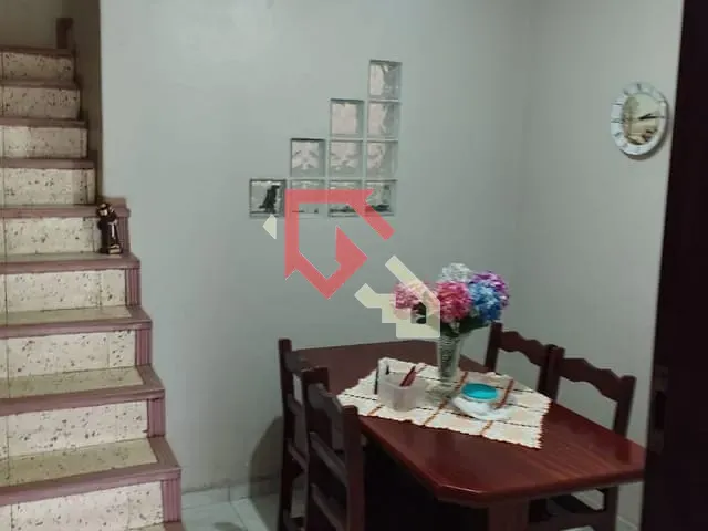 Sobrado com 150m² 3 quartos e 1 banheiro, à venda, no bairro Vila Bocaina em Mauá