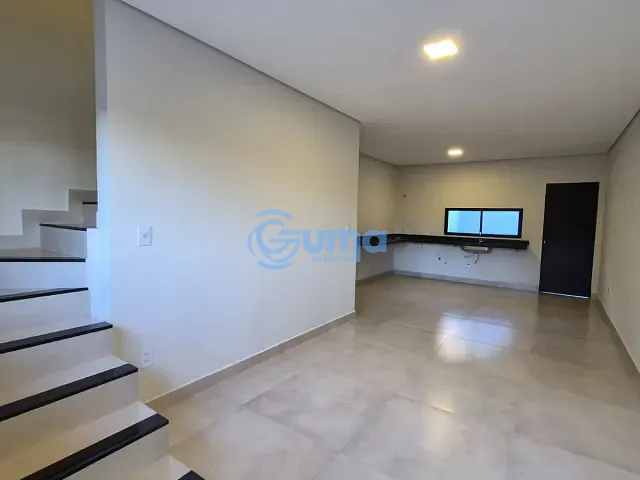 Sobrado com 80m² 2 quartos e 1 banheiro, à venda, no bairro Chácaras Luzia Vicente em Bragança Paulista