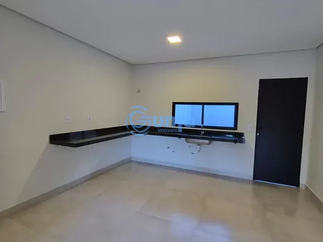 Sobrado com 80m² 2 quartos e 1 banheiro, à venda, no bairro Chácaras Luzia Vicente em Bragança Paulista