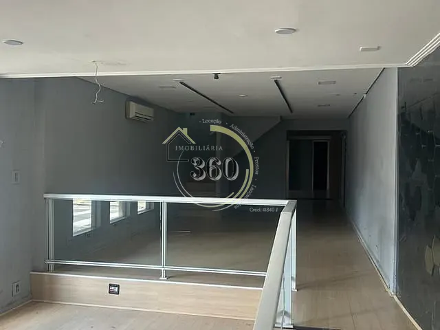 Sobrado com 200m², para alugar, no bairro Vila Regente Feijó em São Paulo